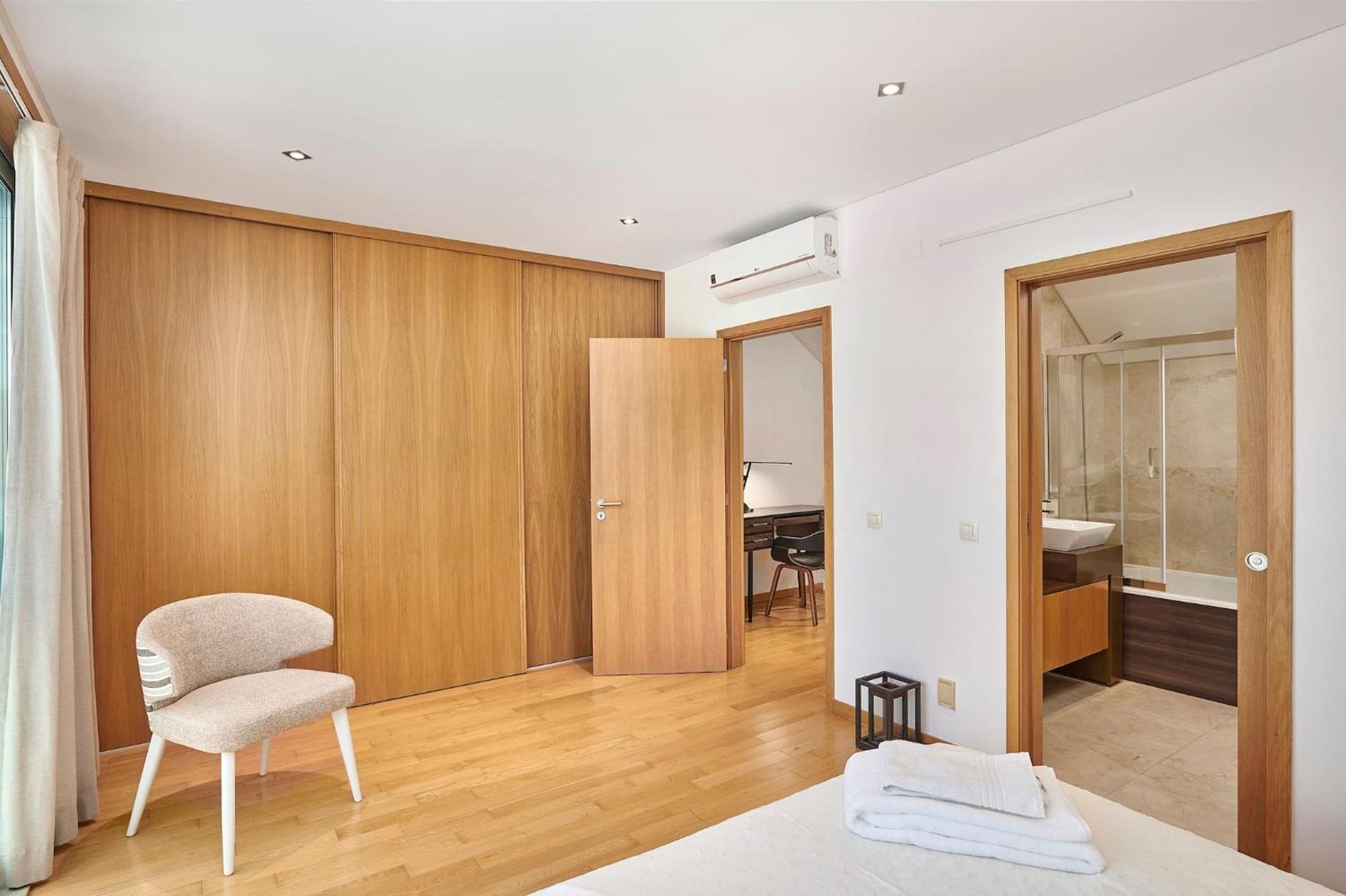 Вілла Stylish Townhouse In Tavira Centre, Shared Pool Екстер'єр фото